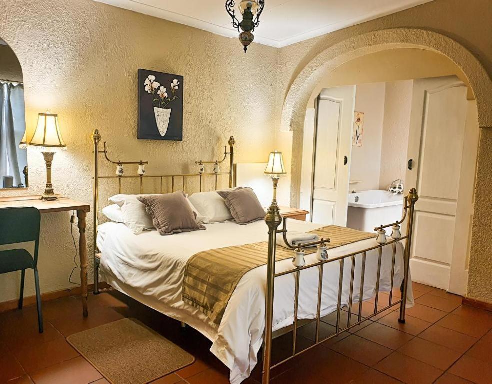 Just Tiffany Guest House & Conference Facility Potchefstroom Esterno foto