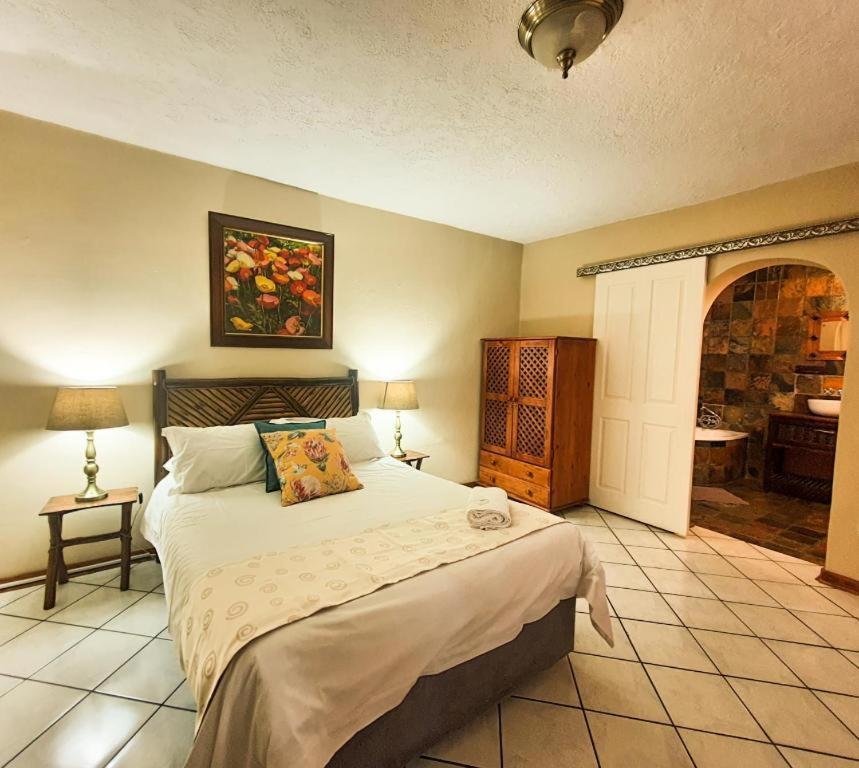 Just Tiffany Guest House & Conference Facility Potchefstroom Esterno foto