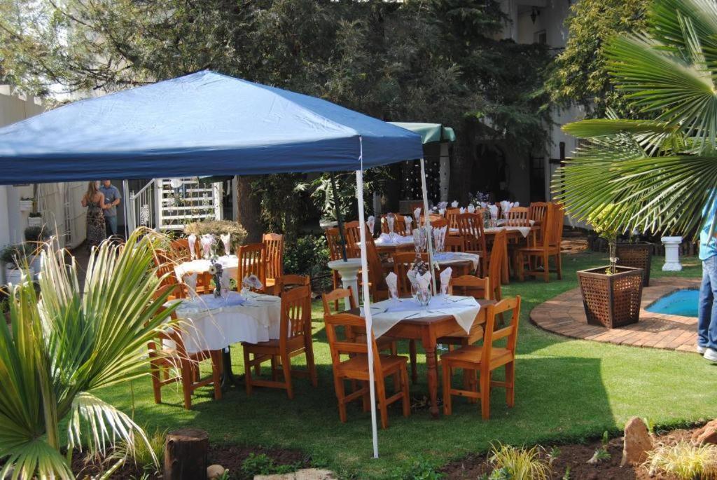 Just Tiffany Guest House & Conference Facility Potchefstroom Esterno foto