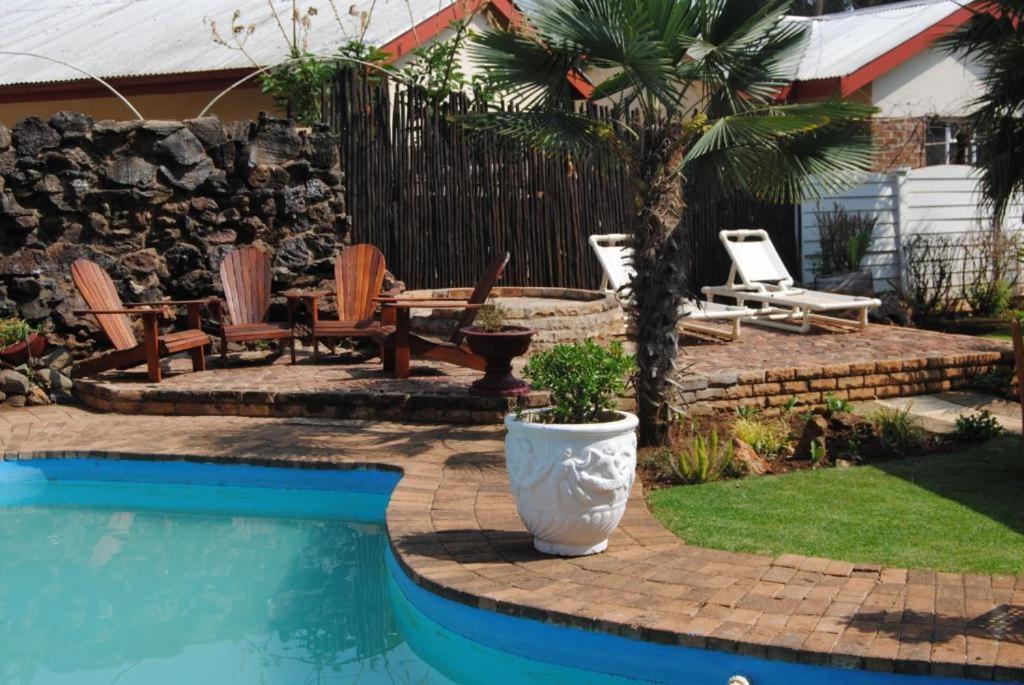 Just Tiffany Guest House & Conference Facility Potchefstroom Esterno foto